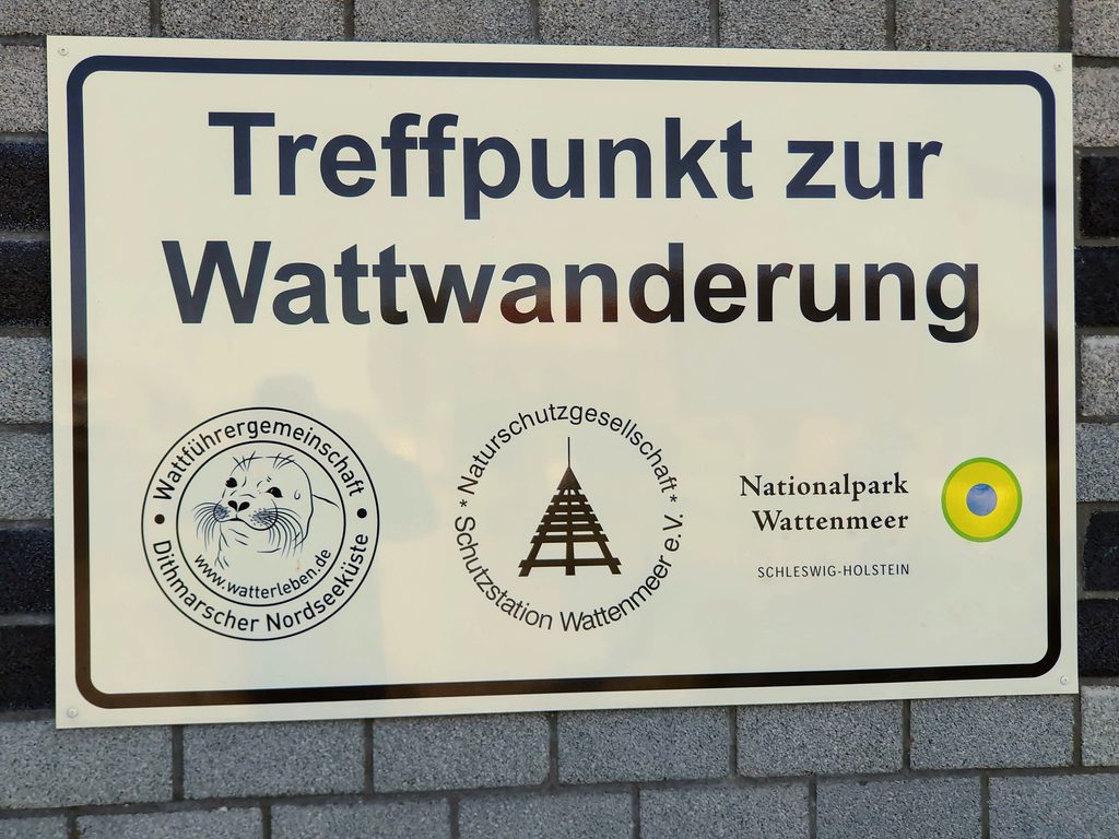 Schild Wattwanderung Friedrichskoog